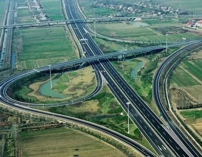 西安迎來(lái)產(chǎn)業(yè)新引擎 大疆研發(fā)中心與石墨烯創(chuàng)新中心落戶，公路工程建筑產(chǎn)業(yè)協(xié)同發(fā)展